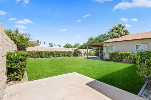Exterior - 6819 N 10th Pl, Phoenix, AZ 85014 photo 2 of 3