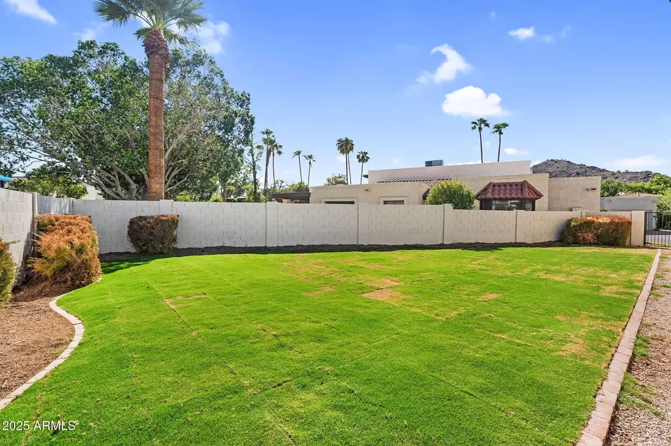 Exterior - 4727 Euclid Ave, Phoenix, AZ 85044 photo 4 of 6