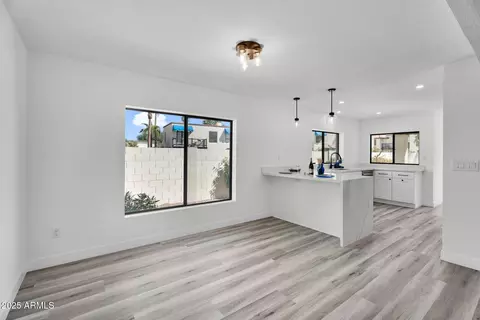 Dining - 4727 Euclid Ave, Phoenix, AZ 85044 photo 3 of 3