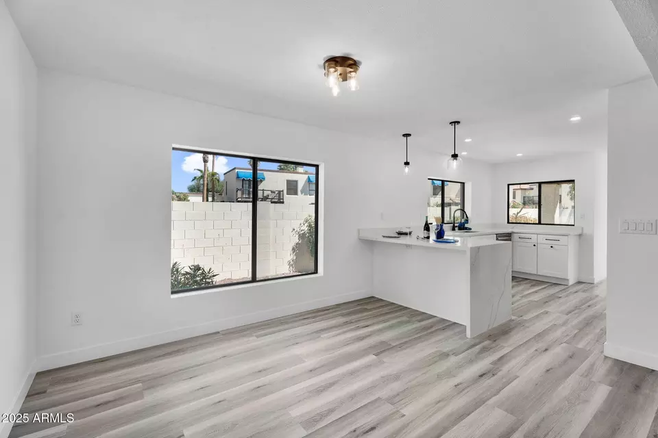 Dining - 4727 Euclid Ave, Phoenix, AZ 85044 photo 3 of 3