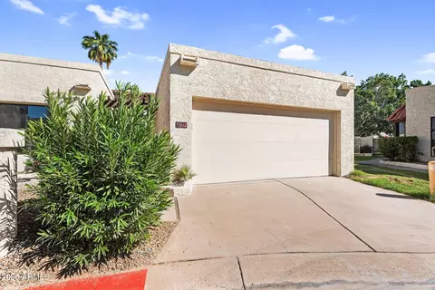 Exterior - 4727 Euclid Ave, Phoenix, AZ 85044 photo 2 of 6