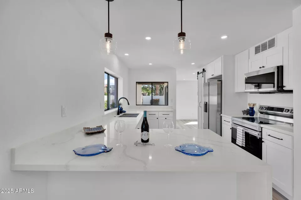 Kitchen - 4727 Euclid Ave, Phoenix, AZ 85044 photo 1 of 5