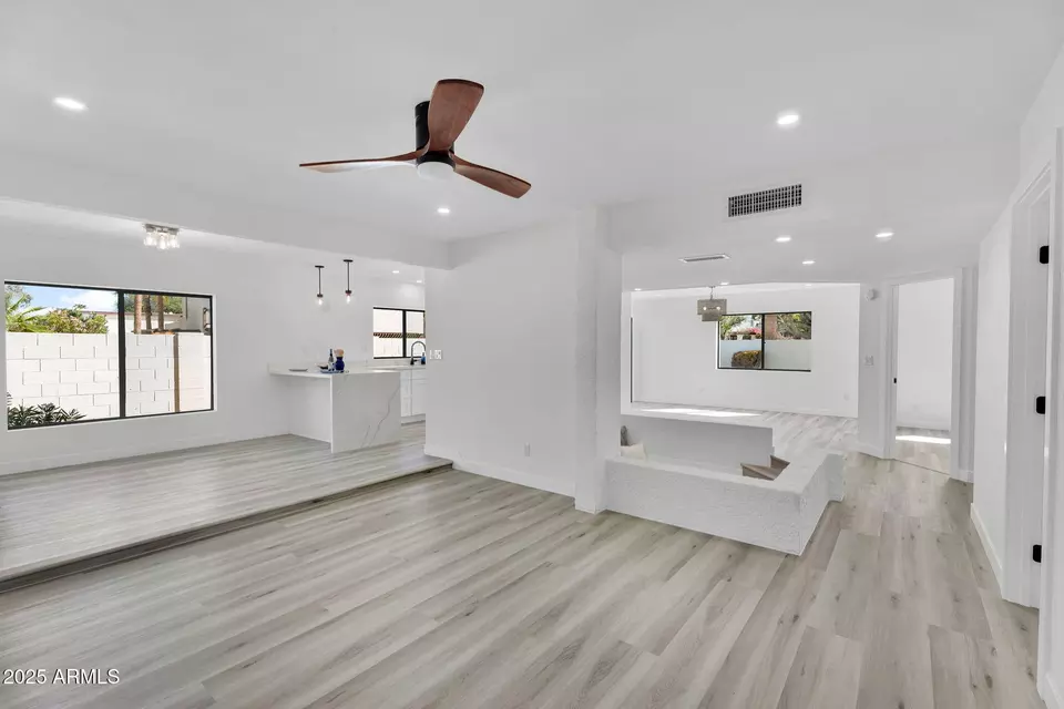 Living - 4727 Euclid Ave, Phoenix, AZ 85044 photo 1 of 3