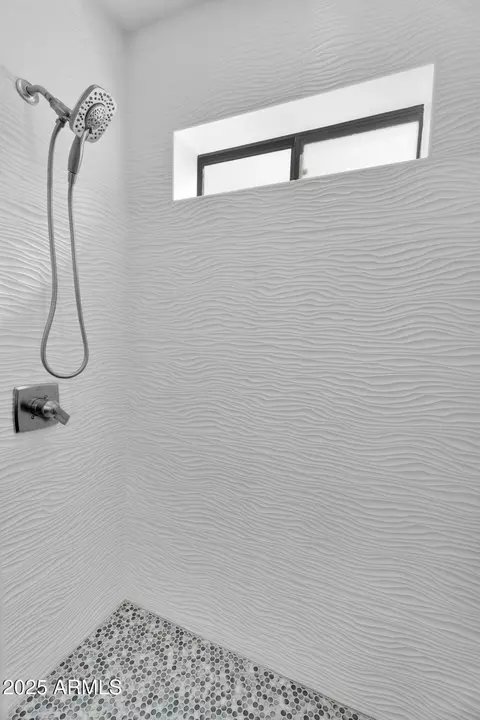 Bath - 4727 Euclid Ave, Phoenix, AZ 85044 photo 5 of 5