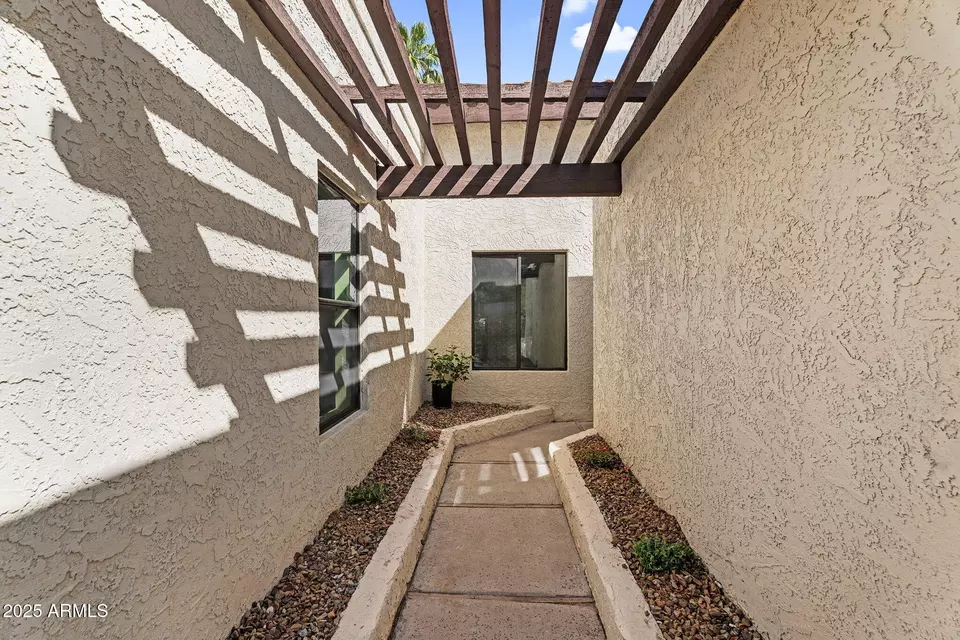 Entry Way - 4727 Euclid Ave, Phoenix, AZ 85044 photo 1 of 2