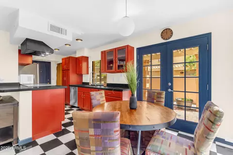 Dining - 1101 E North Ln #3, Phoenix, AZ 85020 photo 3 of 3