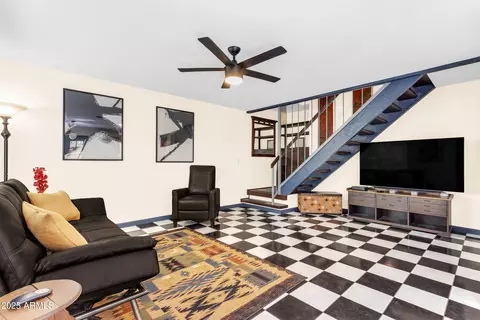 Living - 1101 E North Ln #3, Phoenix, AZ 85020 photo 4 of 4