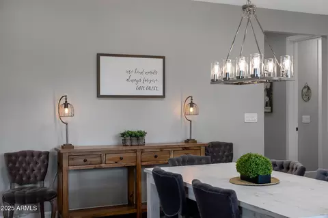 Dining - 807 E State Ave, Phoenix, AZ 85020 photo 1 of 2