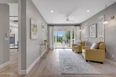 Entry Way - 807 E State Ave, Phoenix, AZ 85020 photo 6 of 6