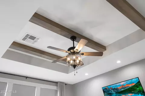 Entry Way - 807 E State Ave, Phoenix, AZ 85020 photo 4 of 6