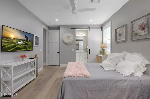 Bedroom - 807 E State Ave, Phoenix, AZ 85020 photo 2 of 2
