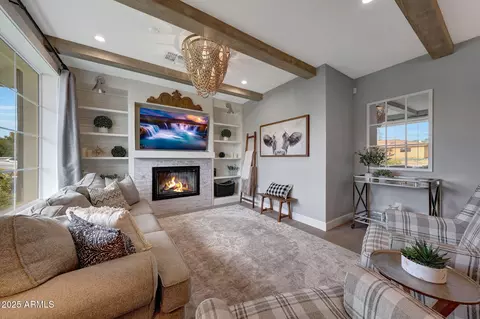 Living - 807 E State Ave, Phoenix, AZ 85020 photo 2 of 3