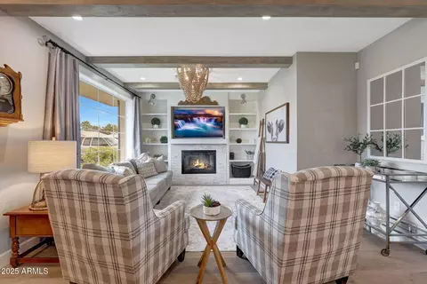 Living - 807 E State Ave, Phoenix, AZ 85020 photo 3 of 3