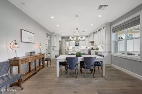 Dining - 807 E State Ave, Phoenix, AZ 85020 photo 2 of 2