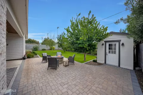 Exterior - 807 E State Ave, Phoenix, AZ 85020 photo 4 of 7