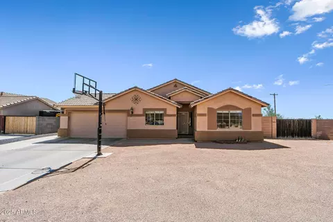 7605 E Des Moines Cir, Mesa, AZ 85207