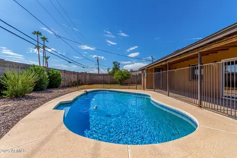 Exterior - 2041 E 3rd Dr, Mesa, AZ 85204 photo 4 of 8