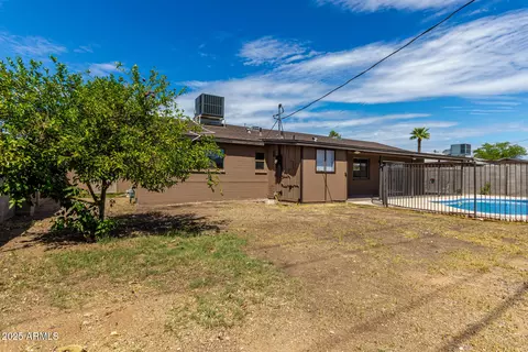 Exterior - 2041 E 3rd Dr, Mesa, AZ 85204 photo 7 of 8