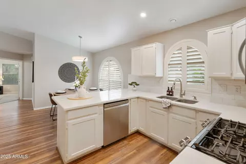 Kitchen - 1281 E Sierra Madre Ave, Gilbert, AZ 85296 photo 1 of 3