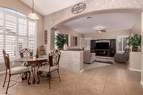 Dining - 3291 E Devonshire Ave, Gilbert, AZ 85297 photo 2 of 2