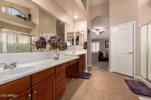 Bath - 3291 E Devonshire Ave, Gilbert, AZ 85297 photo 2 of 5