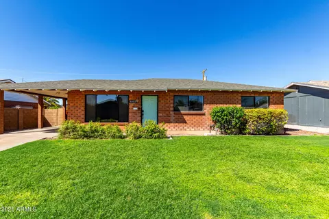 8102 E Whitton Ave, Scottsdale, AZ 85251