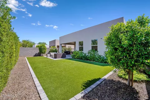 Exterior - 2914 E Blanche Dr, Phoenix, AZ 85032 photo 3 of 5