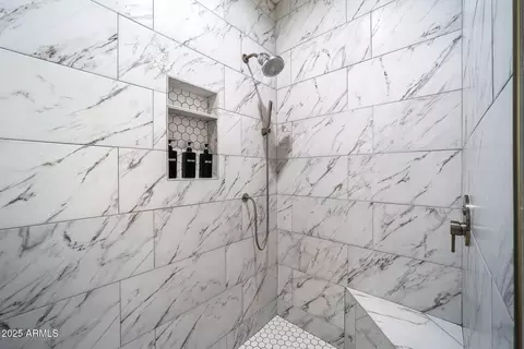 Bath - 2914 E Blanche Dr, Phoenix, AZ 85032 photo 3 of 7