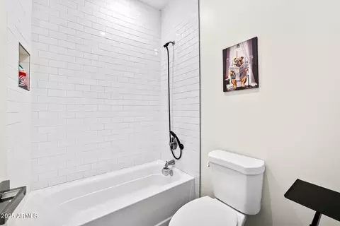 Bath - 2914 E Blanche Dr, Phoenix, AZ 85032 photo 6 of 7
