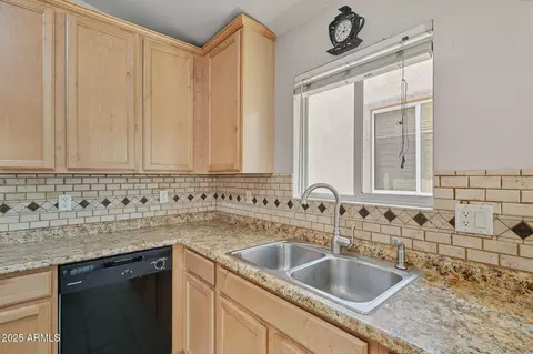 2024 W Carter Rd, Phoenix, AZ 85041 photo 17