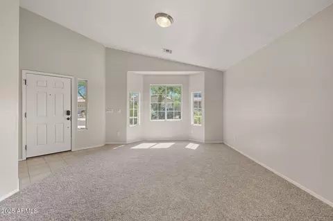 2024 W Carter Rd, Phoenix, AZ 85041 photo 4