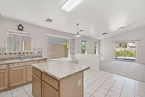 2024 W Carter Rd, Phoenix, AZ 85041 photo 14