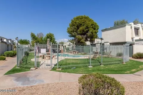 9054 N 51st Ln, Glendale, AZ 85302