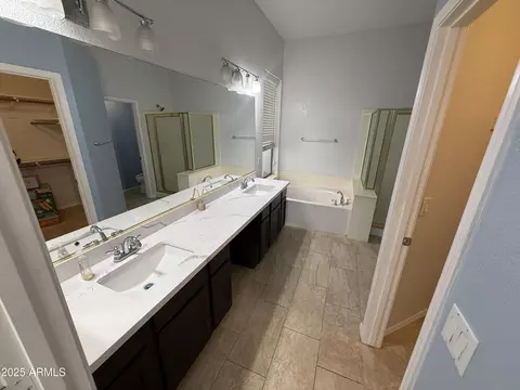 Bath - 620 N Hawk Cir, Gilbert, AZ 85234 photo 1 of 3