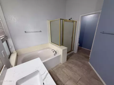 Bath - 620 N Hawk Cir, Gilbert, AZ 85234 photo 2 of 3