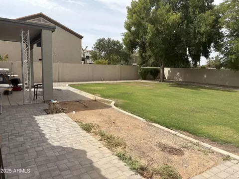 Exterior - 620 N Hawk Cir, Gilbert, AZ 85234 photo 3 of 4