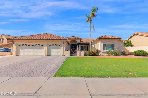 7236 W Voltaire Ave, Peoria, AZ 85381