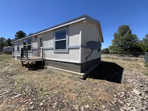 2122 Meadow Ln, Overgaard, AZ 85933