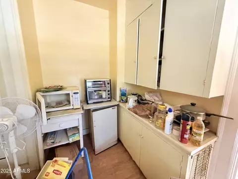 Kitchen - 1403 E Fillmore St, Phoenix, AZ 85006 photo 2 of 2