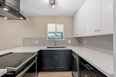 3121 W Hearn Rd, Phoenix, AZ 85053 photo 4