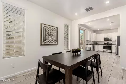 Dining - 3724 E Trinity Ln, Chandler, AZ 85286 photo 1 of 2