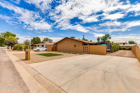 Exterior - 4819 E Cambridge Ave, Phoenix, AZ 85008 photo 3 of 4