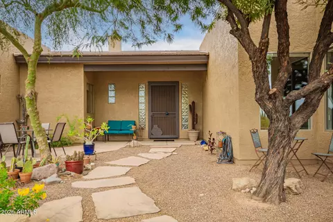 Exterior - 6619 E Quail Hideaway Ln, Apache Junction, AZ 85119 photo 4 of 10