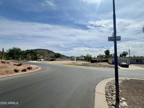 1409 E Yucca St #-, Phoenix, AZ 85020 photo 8