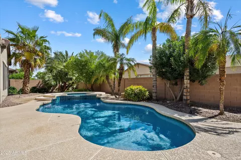 Exterior - 655 E Bellerive Pl, Chandler, AZ 85249 photo 4 of 6