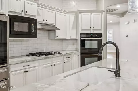 Kitchen - 11346 E Spaulding Ave, Mesa, AZ 85212 photo 1 of 3