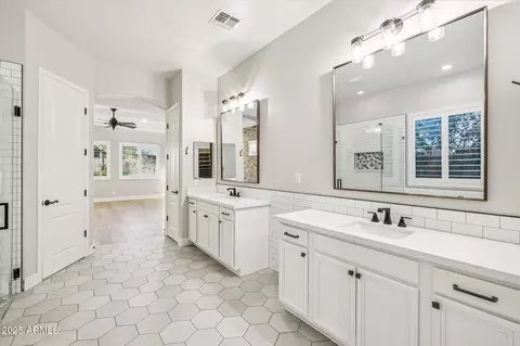 Bath - 11346 E Spaulding Ave, Mesa, AZ 85212 photo 1 of 4