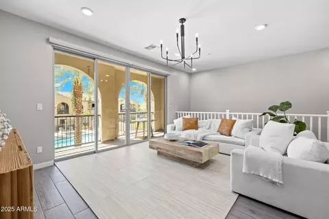 155 N Lakeview Blvd #221, Chandler, AZ 85225