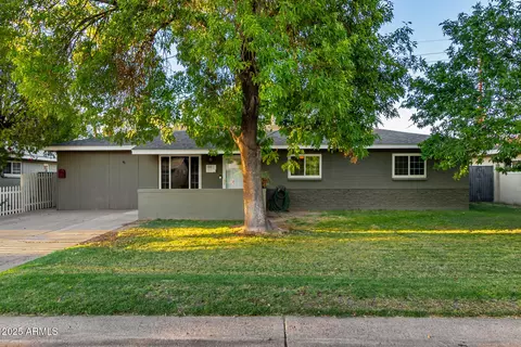 4614 E Cypress St, Phoenix, AZ 85008 photo 2
