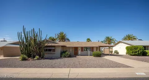 11202 N Madison Dr, Sun City, AZ 85351